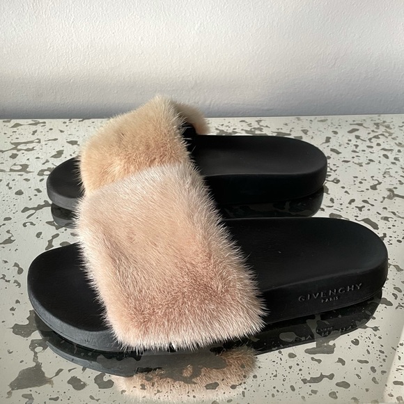 Givenchy Nude Mink Slides SZ 39 - Picture 1 of 3